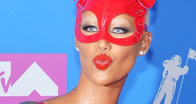 Amber Rose szado-mazo buliba készült, aztán betévedt a vörös szőnyegre