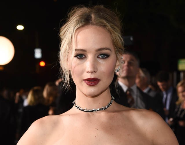Jennifer Lawrence sminkje az Utazók premierjén