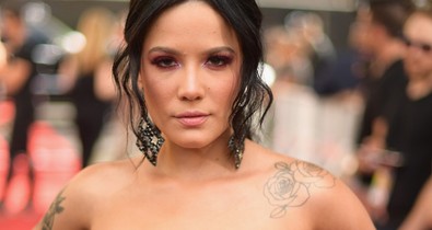 Halsey újabb dögös képet osztott meg, ismét üzenni akar az exének?