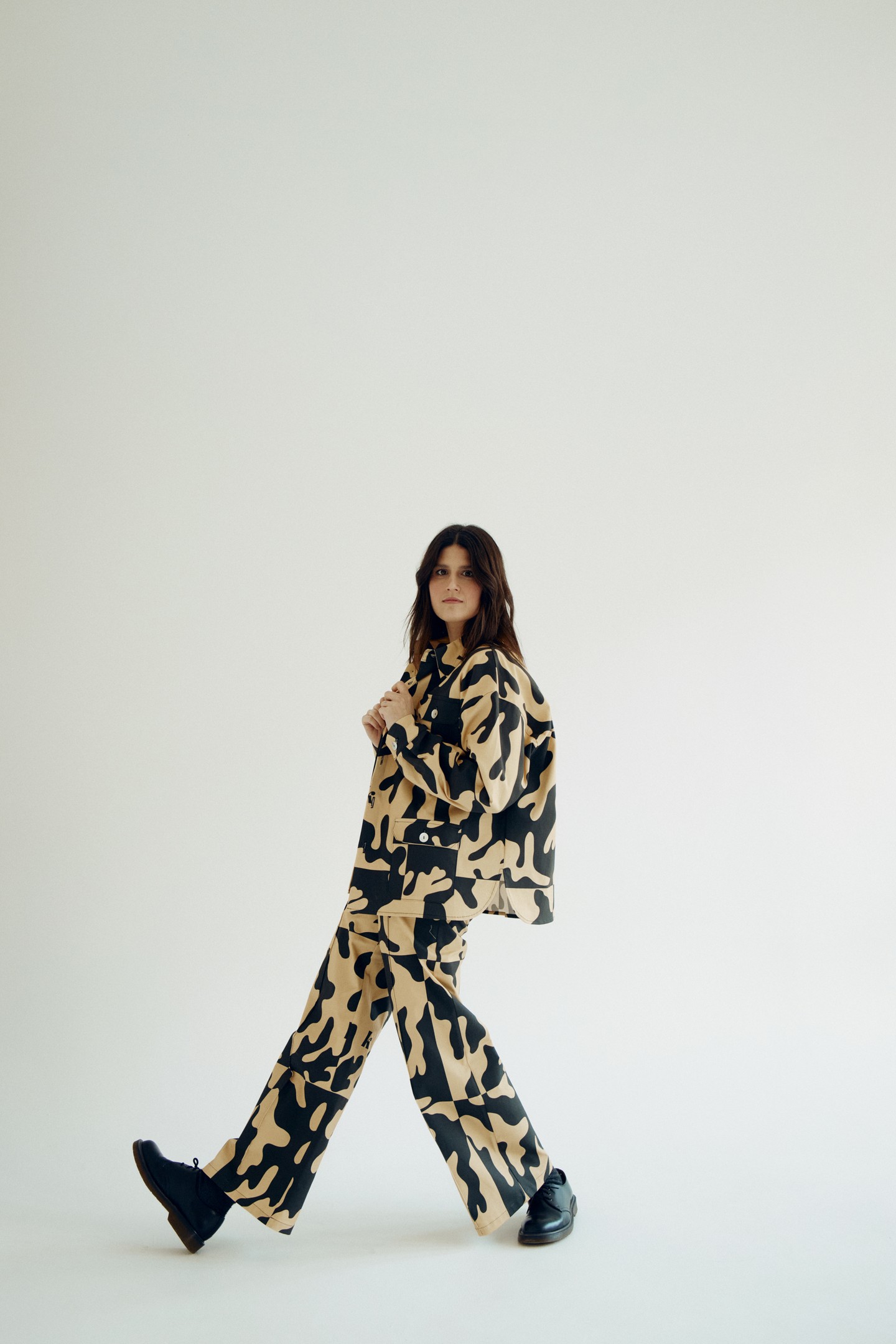 Benedek Ágota író a Kamay Ko kollekció kampányában Fotó: Sutus Fanni