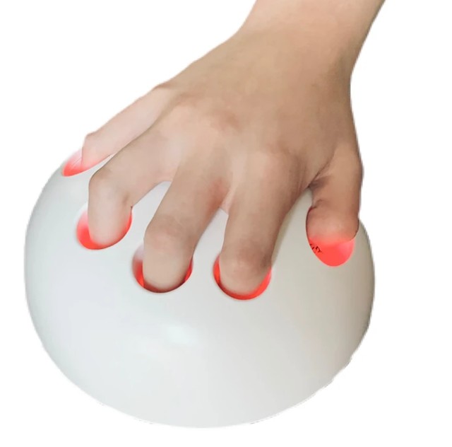 Így hozd rendbe a letört körmödet!