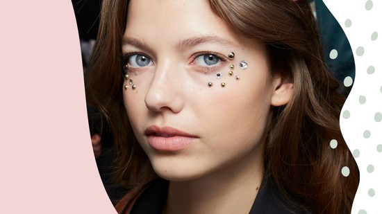 Fehér, apró dudorok az arcbőr felszínén - Mik azok a miliák, és mihez kezdj velük? 