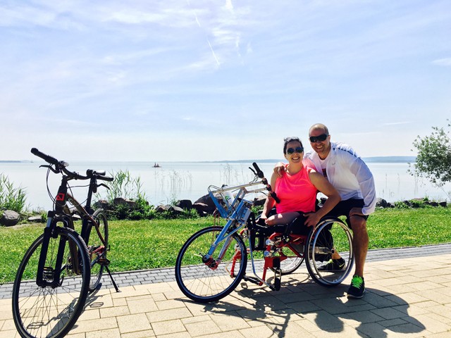 Illés Fanni paralimpikon: Balaton körül - kézzel