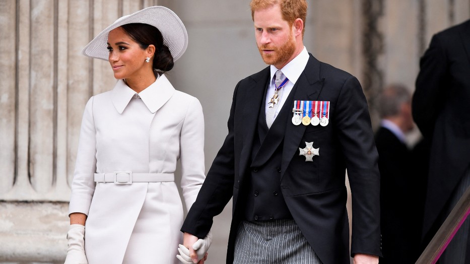 Meghan Markle és Harry herceg is jelen voltak Erzsébet királynő jubileumi platinaünnepségén