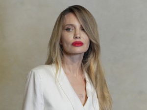 Angelina Jolie ritka megjegyzéseket tett a Brad Pittel való kapcsolatára, ez mindent elárul