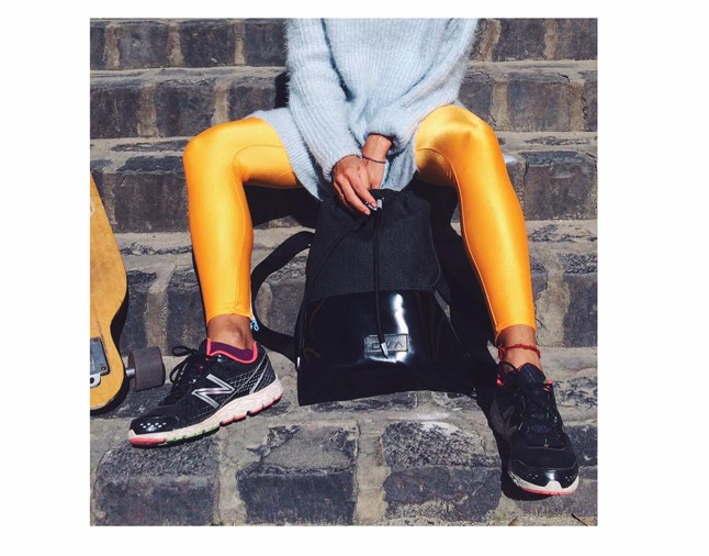 A DVA-lányok mutatják be szettjeiket