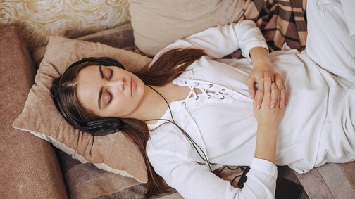 A hang, amitől pillanatok alatt azonnal elalszol majd, pedig nem is gondolnál rá így