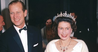 Ilyen gyönyörű menyasszony volt Erzsébet királynő, amikor hozzáment Fülöp herceghez