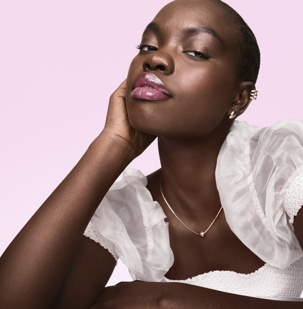 A Bobbi Brown filozófiája a kevesebb több elv felé mutat