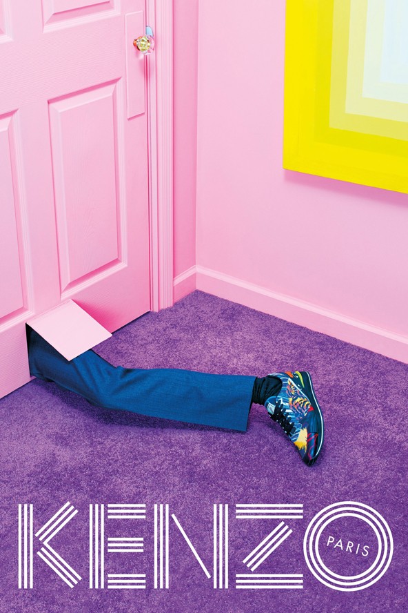 Félkarok, rúgkapáló lábak a Kenzo új kampányában