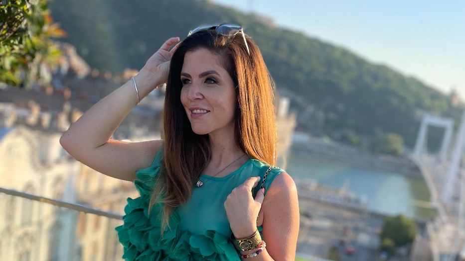 Emeld ki a nőiességedet ezzel a remek szettel!