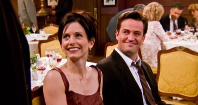 Szívszorító: Matthew Perry elképesztően édes dolgot kért a Jóbarátok íróitól, és ez mindent megváltoztatott