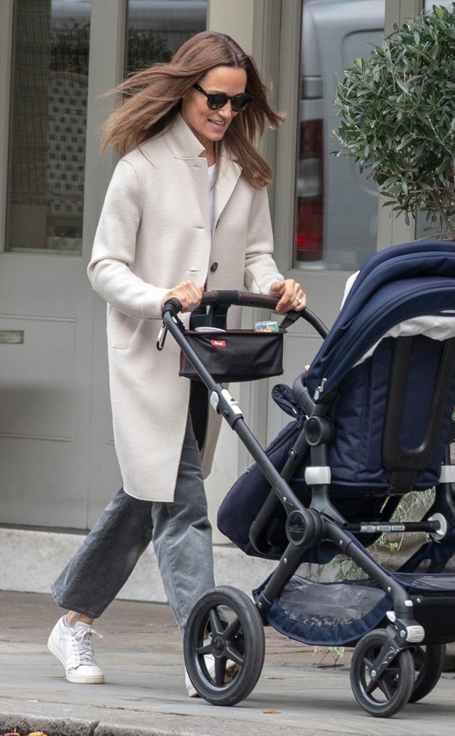 Pippa Middleton a kabátok királynője: nagyon tudja, mi a trend