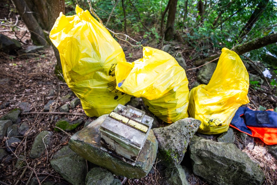 Teljesen megdöbbentünk a parton lévő hulladék mennyiségétől