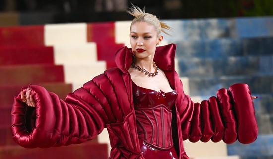 Mi történt a Met gála után? A sztárok a legszexibb ruháikba öltöztek át!