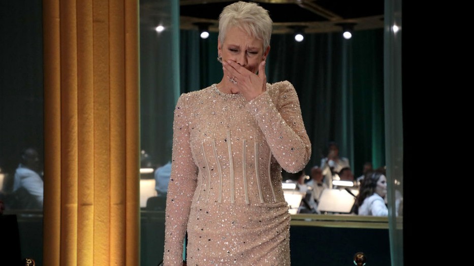 Jamie Lee Curtis sírt, nevetett, ugrált örömében az Oscar gálán és még Tony Curtis is szóba került