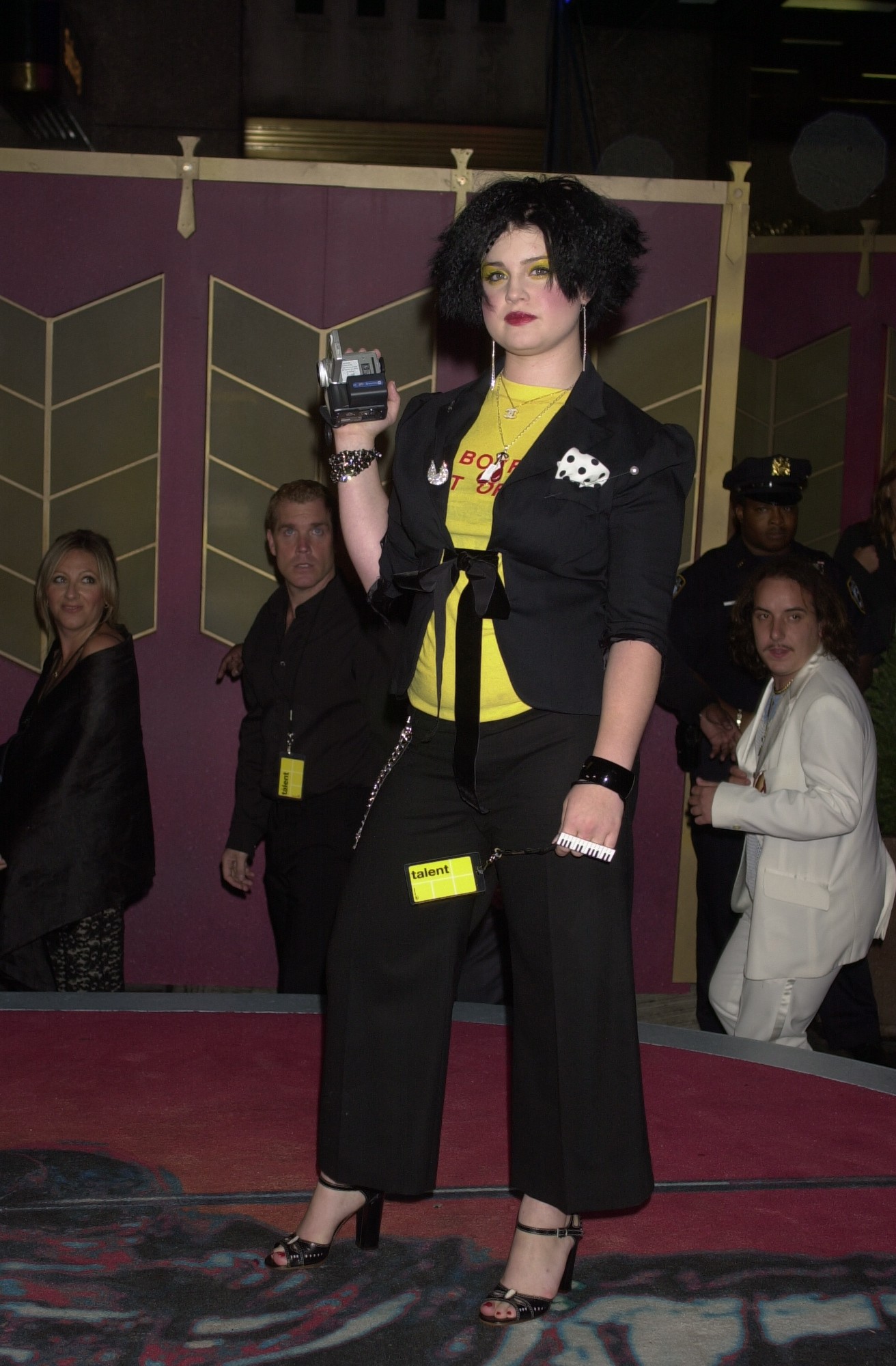 Akkoriban igazi punk-hercegnőként tekintettek rá, aki sosem riadt vissza a látványos sminkektől, hajszínektől és fazonoktól - na és persze a polgárpukkasztástól. 