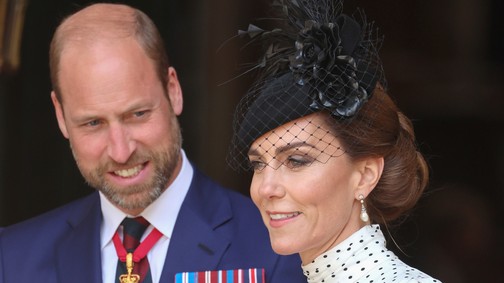 Két év után először tért vissza a vörös szőnyegre Katalin hercegné és Vilmos herceg, valami lélegzetelállítóak voltak