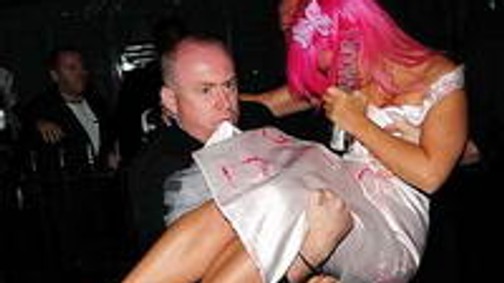 Lily Allen botrányos kidőlése