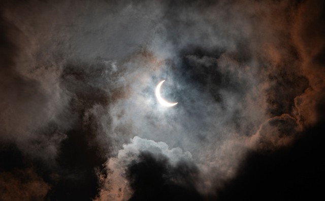 Holdfogyatkozással jön a telihold, és 3 nagy változást is hoz magával