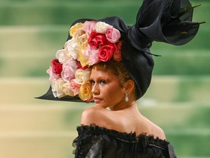 "Virágok, a 2024-es Met-gálán? Úttörő!" - varázslatos öltözékek a Met-gálán