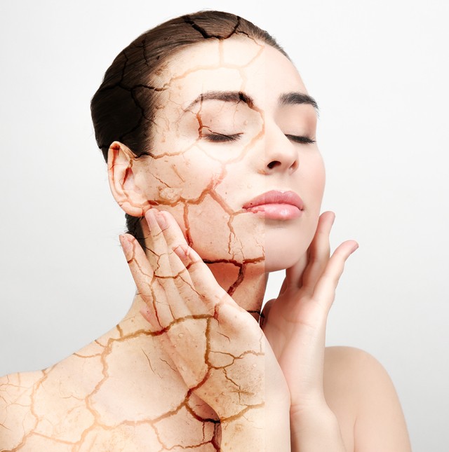 6 kemikália, amelyet érdemes elkerülnöd, ha érzékeny a bőröd