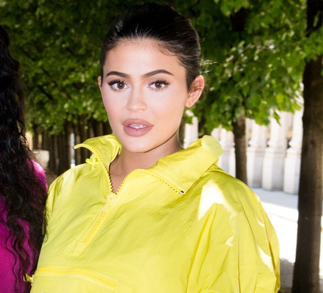 Annyira kínos volt Kylie Jenner Photoshop-bakija, hogy törölte is a fotót: de az internet nem felejt