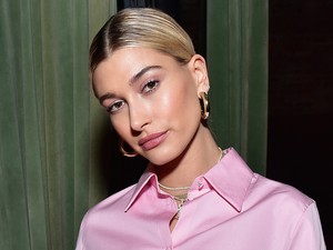 Hailey Bieber és Justin Bieber ennél nem is öltözhettek volna eltérőbben a 2021-es MTV VMA gálán