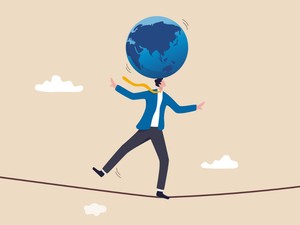 Stumpf-Biró Balázs: Egy olyan buborékban élünk, amit a végtelenségig akarunk fújni