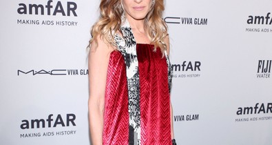 Furcsa ruhában Sarah Jessica Parker