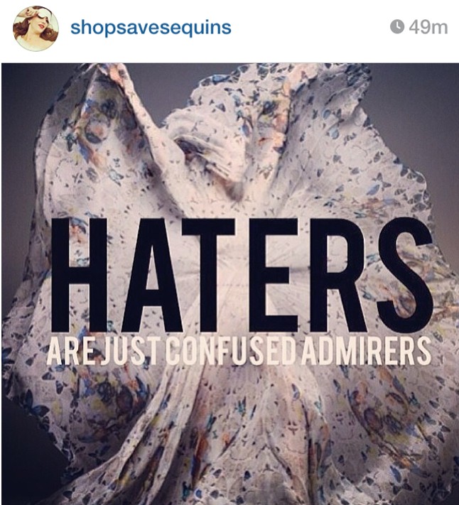 A virtuális boxzsák, avagy a frufrumtól hál` istennek nem látom a gyűlölködőket