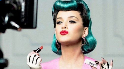 Éljen Katy Perry, a zseniális plasztiklány!
