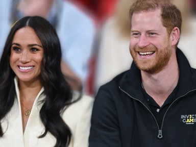 Imádni való ajándékot kapott Meghan Markle és Harry herceg kisfia