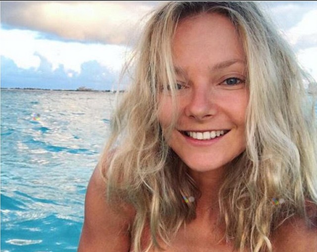 Mihalik Enikő topless