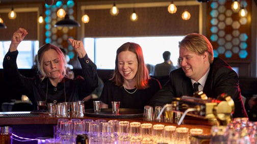 A Vilma és a férfiak igazi norvég fekete komédia, ahol még a szerelem is koporsóval érkezik