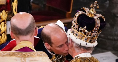 Morbid dolog áll Károly király és Vilmos herceg kapcsolatának megerősödésének hátterében