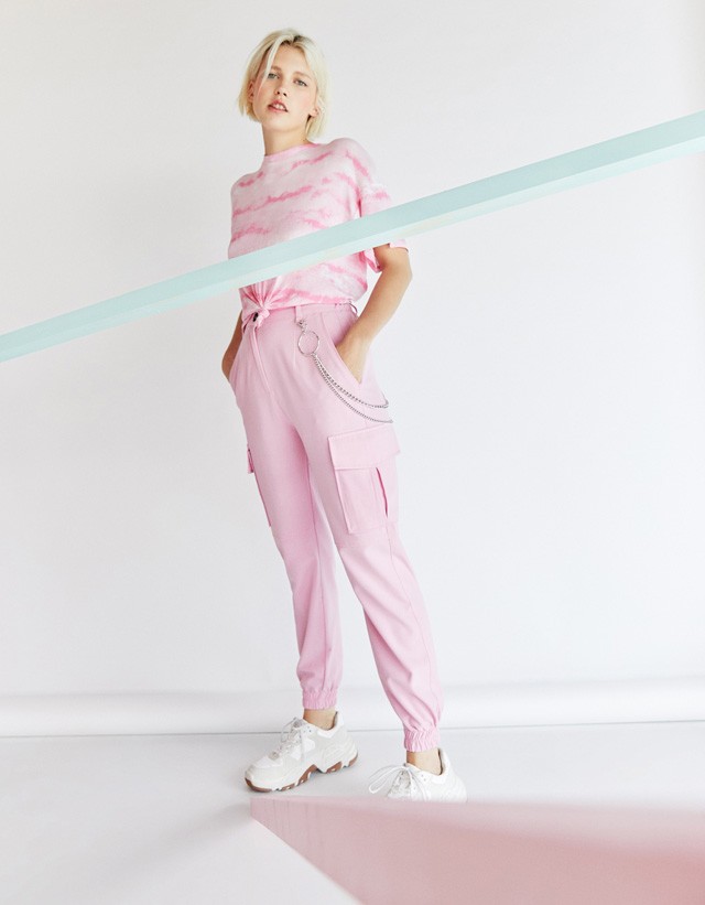 Batikolt póló és nadrág BERSHKA 4995 Ft, 8995 Ft