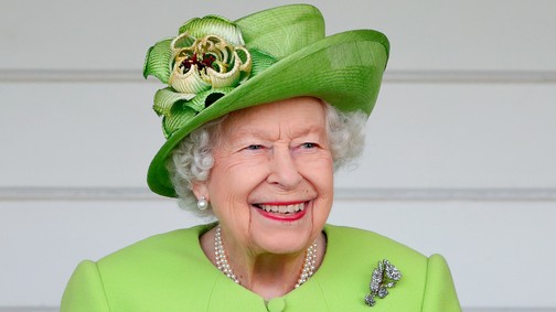 Ezért viseli II. Erzsébet királynő ilyen gyakran ezt nagyon feltűnő színt