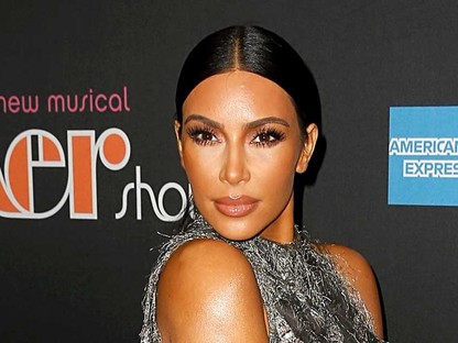 Kim Kardashian sminkben alszik, és nagyon undi, hogy miért