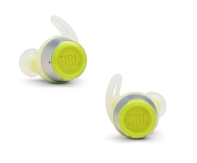 Hallgasd a kedvenc zenéidet ultramenő fej- és fülhallgatókon keresztül