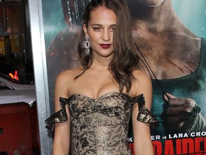 Alicia Vikander bebizonyította, hogy ő a legdögösebb Lara Croft!