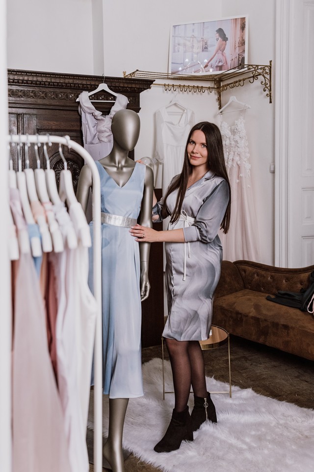 Gyergyák Móni mai ruhája a legújabb kollekciójából való