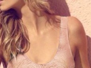 Ezt a fürdőruhát utálja most az Instargam, pedig poénnak nem olyan rossz