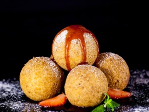 Mit süss ma? Villámgyors, diétás túrófánk