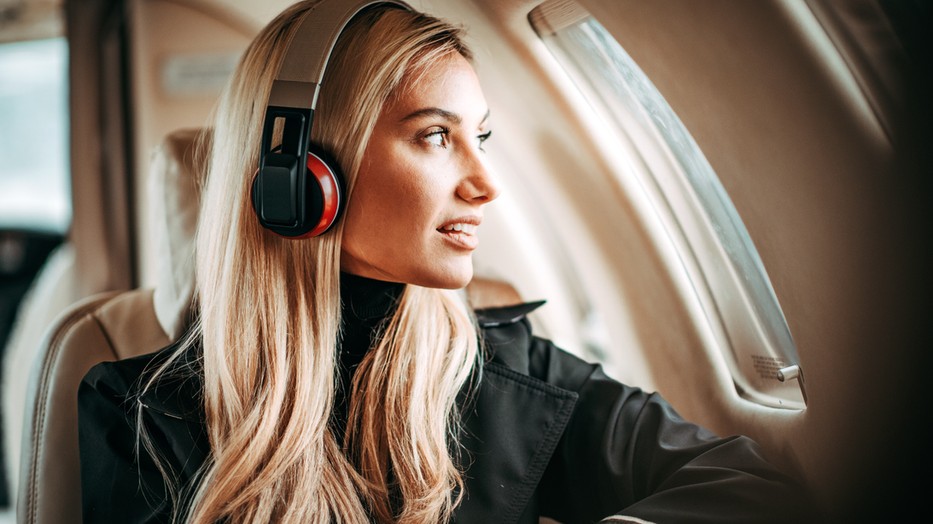 Mik azok a hibák egy légiutas-kísérő szerint, amit újra és újra elkövetünk repülés közben? Ő maga árulta el!