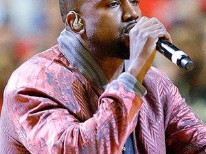 900 ezres selyemjakóban az önmegtartóztatás bajnoka