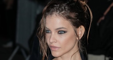 Palvin Barbara összeöltözött a férjével, fekete ruhája maga az álom