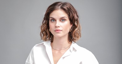 Szász Júlia: „A terápiának köszönhetően a traumatikus élmények mára inkább csak rossz emlékekké szelídültek ”