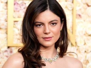 Igen, így néz ki egy olyan ruha, amin több, mint 1000 óráig dolgoztak