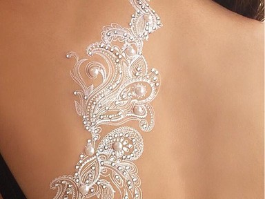 Csodaszép: Fehér tetoválás az új trend a menyasszonyok körében!